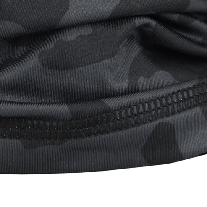 HORSEFEATHERS NECKWARMER BLACK CHEETAH - Image 3