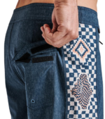 ROARK PASSAGE SCARAB BOARDSHORT 17 NAVY - Image 5