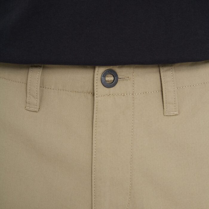 VOLCOM MARCH CARGO SHORT KHAKI - Image 7